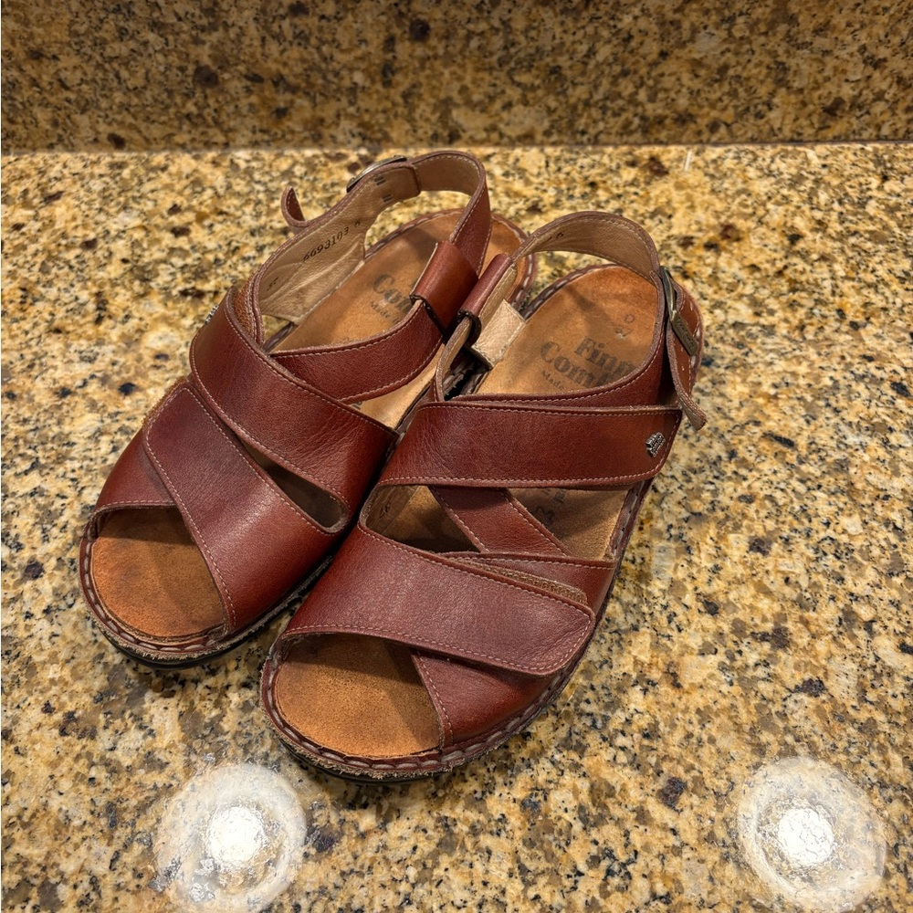 Finn Comfort Brown Leather Casual Comfort Sandals Size Euro 37 US 7 D Wide